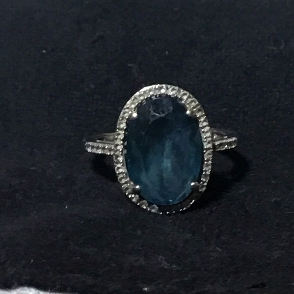 NATURAL Blue Sapphire 14k white gold and white sapphire  ring NO CHIPP IN GEM